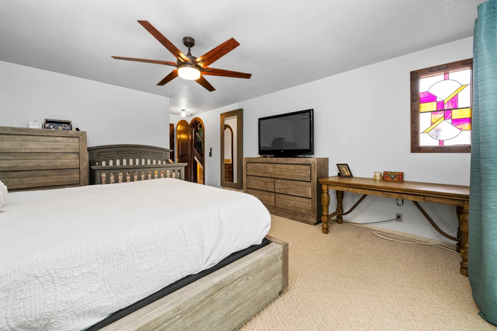 https://mogul-property-details-prod.s3.amazonaws.com/images/40-1680537658898.webp