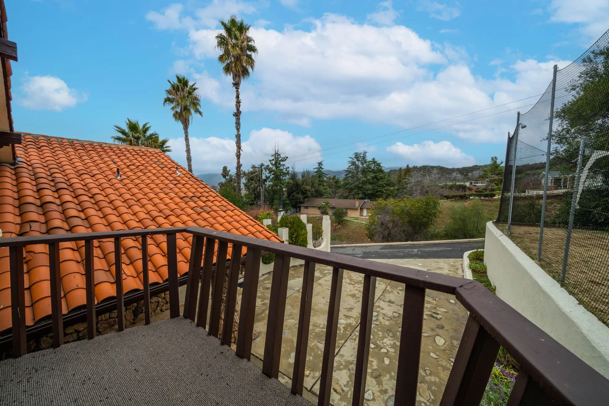 https://mogul-property-details-prod.s3.amazonaws.com/images/56-1680537659197.webp