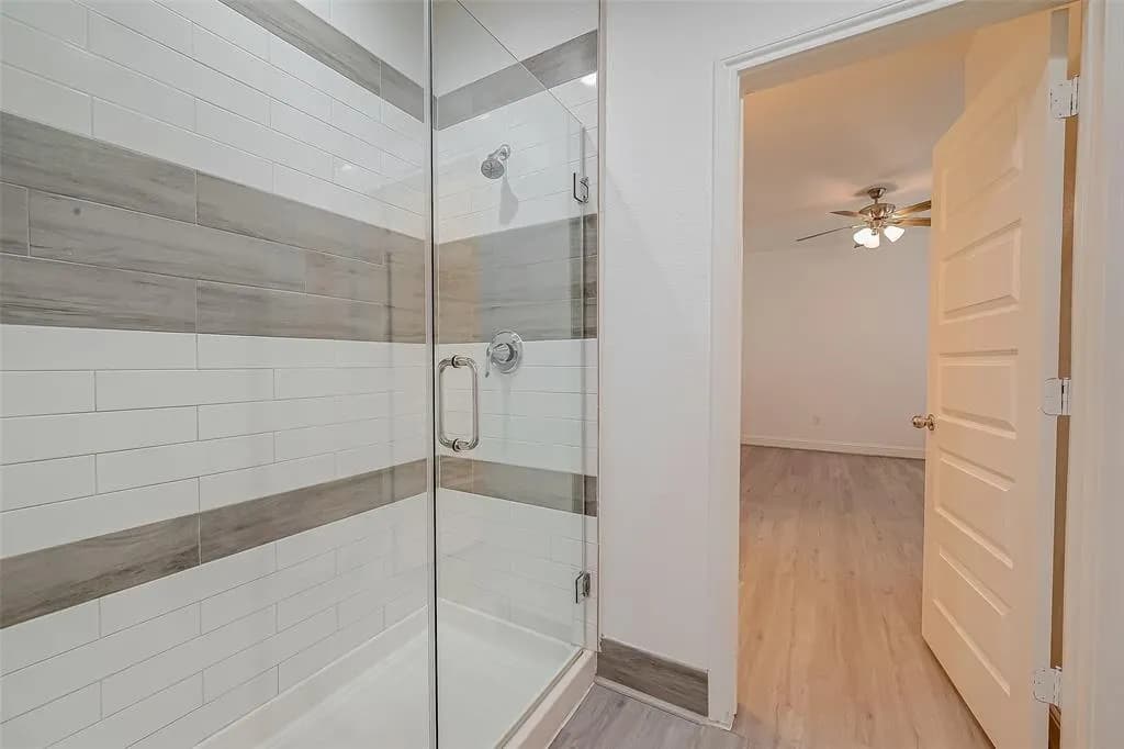 https://mogul-property-details-prod.s3.amazonaws.com/images/Bathroom%202B-1733976040453.webp